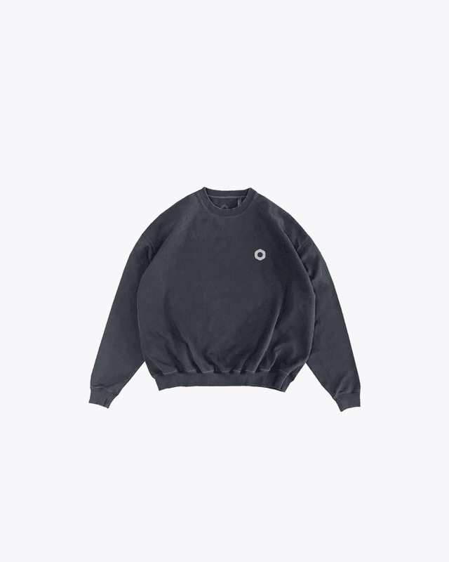 Reimagine the feeling of a classic sweatshirt. With our cotton sweatshirt, everyday essentials no longer have to be ordinary.